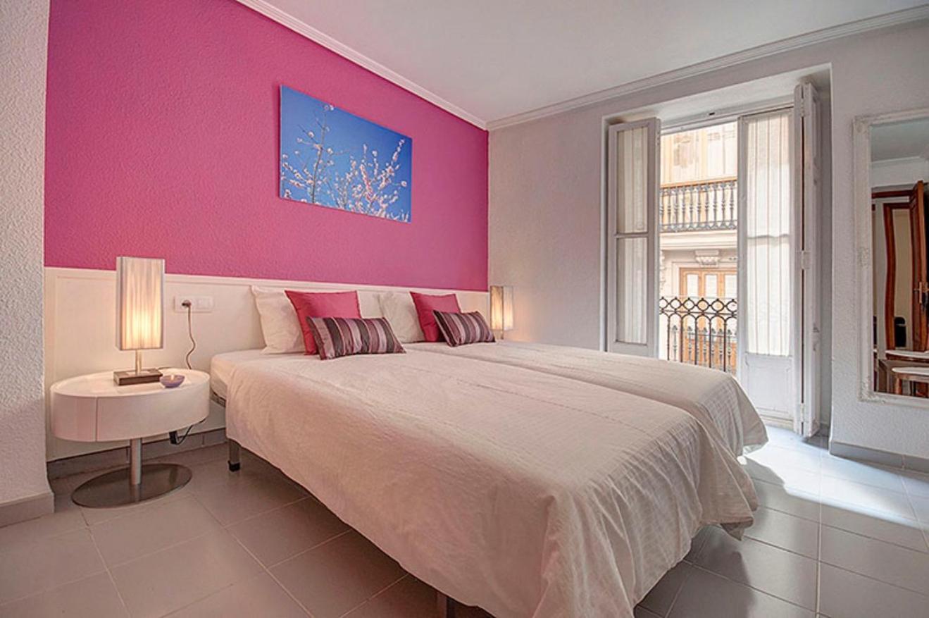 Beds & Breaks Danna Apartment Valencia Bagian luar foto